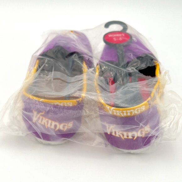 FOCO NFL Football Women's Minnesota Vikings Canvas Slip On Shoe NWT Sz 5-6 - Picture 3 of 4